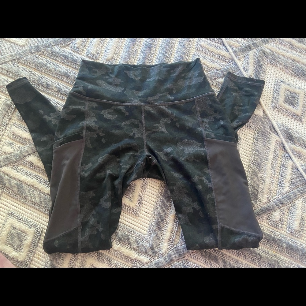 Cameo leggings with pockets